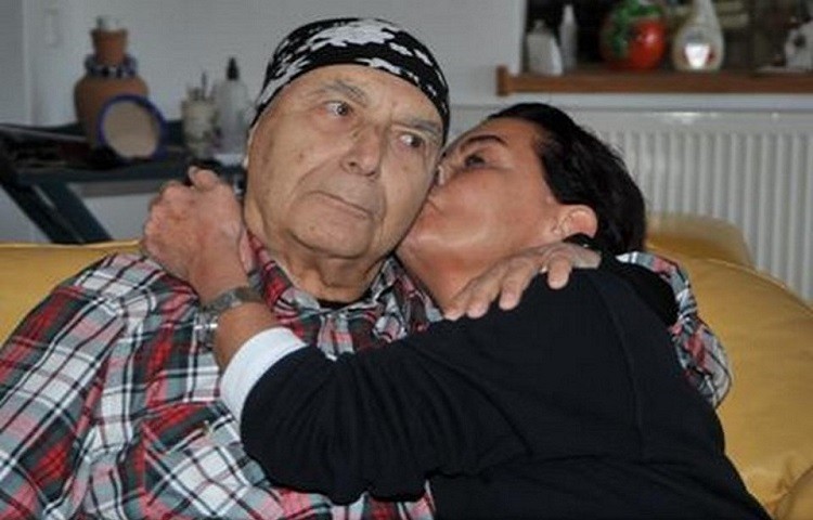 Fatma Girik hayat arkadaşı Memduh Ün�ü unutmadı! Temiz Magazin