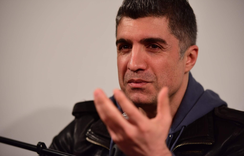 Özcan Deniz'e vize şoku
