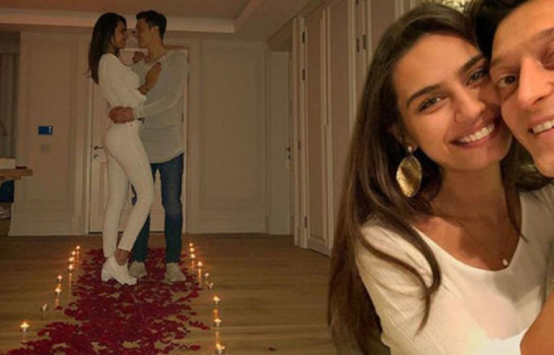 Mesut Özil'den Amine Gülşe'ye sürpriz