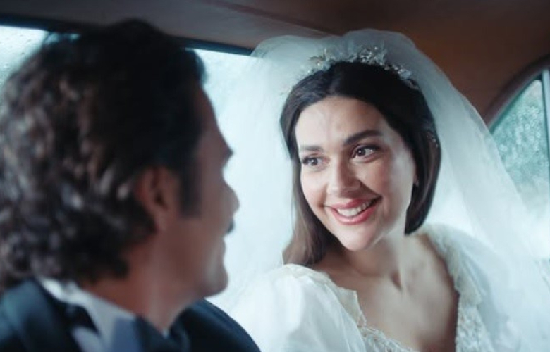 BERGÜZAR KOREL 90’LAR GELİNİ OLDU