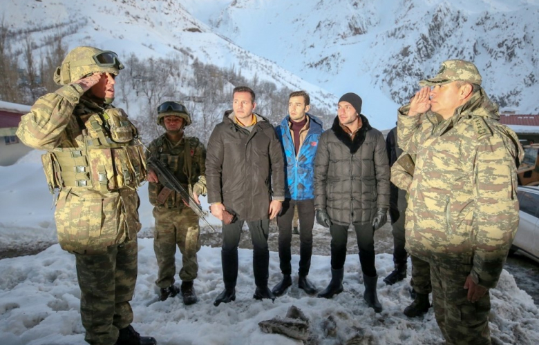 ‘SÖZ’ Oyuncuları Hakkari Dağlıca’da  Mehmetçik’le Buluştu… 