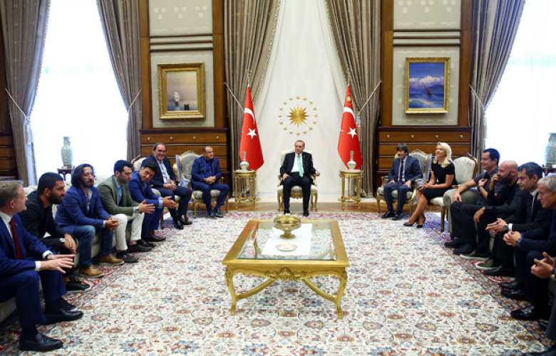 Cumhurbaşkanı Recep Tayyip Erdoğan, sanatçı ve sporcuları kabul etti.