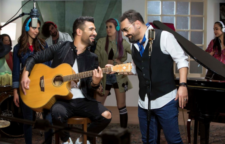 Cüneyt Tek'e, Yaşar'dan klip ve düet desteği.
