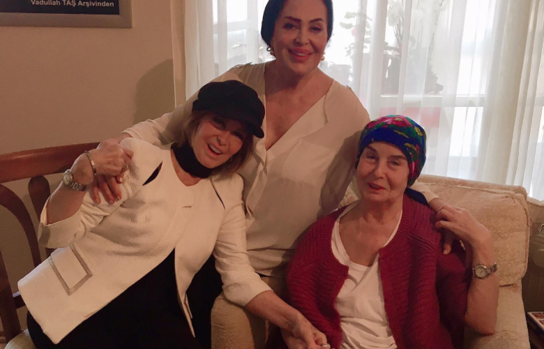 Türkan Şoray ve Filiz Akın'dan Fatma Girik'e ziyaret
