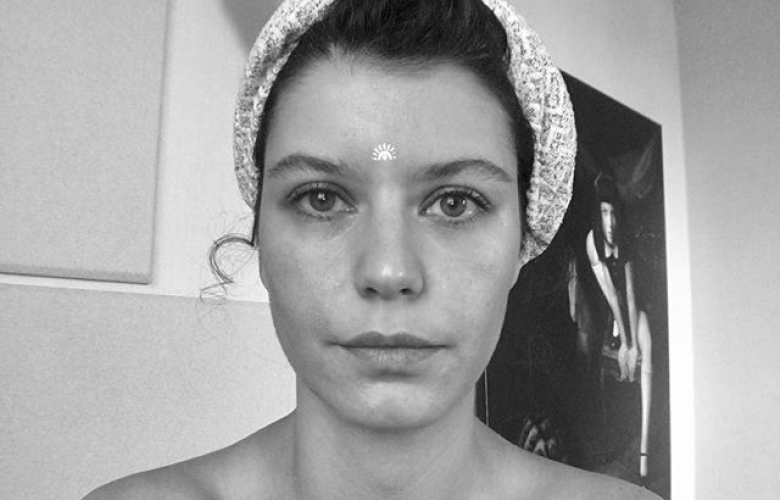 Beren Saat'in yeni yaş mesajına katılmamak elde değil... "İnsanların yaş aldıkça ne kadar acımasız olabildiği gerçeğiyle..."