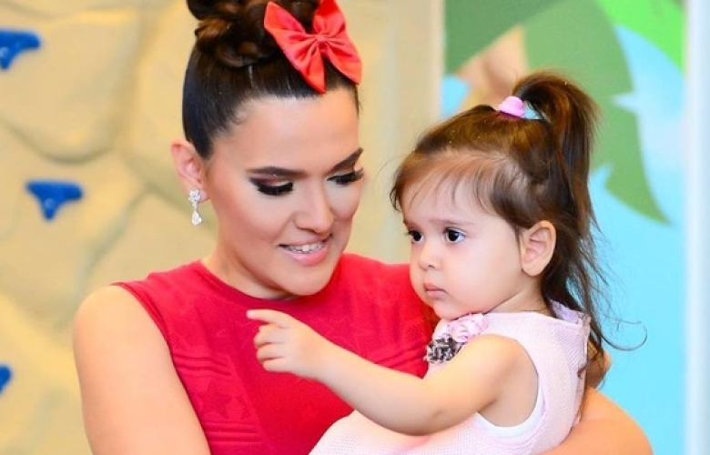 Demet Akalın, kızının dadılarına aylık 25 bin TL ödüyor