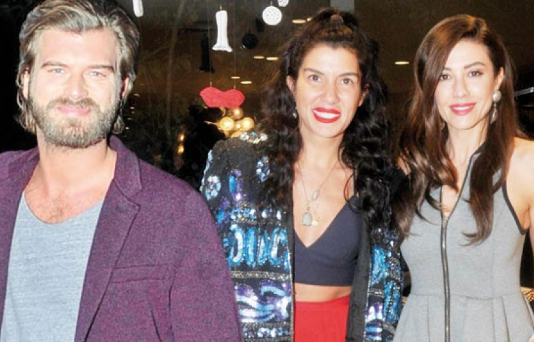 Kıvanç Tatlıtuğ'dan Başak Dizer'e destek