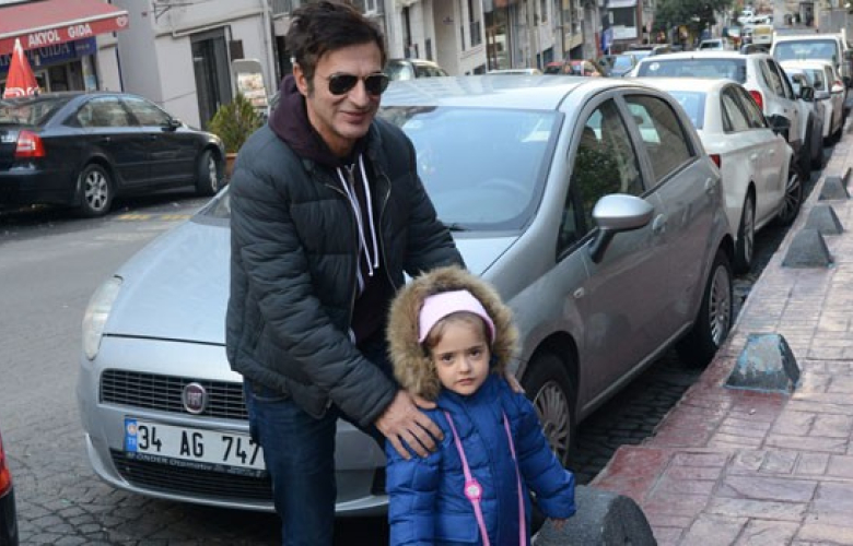 Teoman, hafta sonunu kızı Zeyno’yla geçirdi!