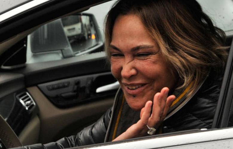 54 yaşındaki Hülya Teyze ilişki kriterini açıkladı: "Genç birini....."