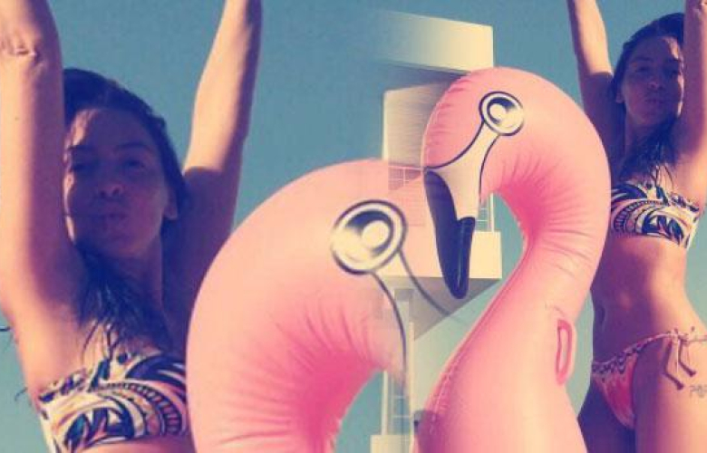 Bikinili Hadise!