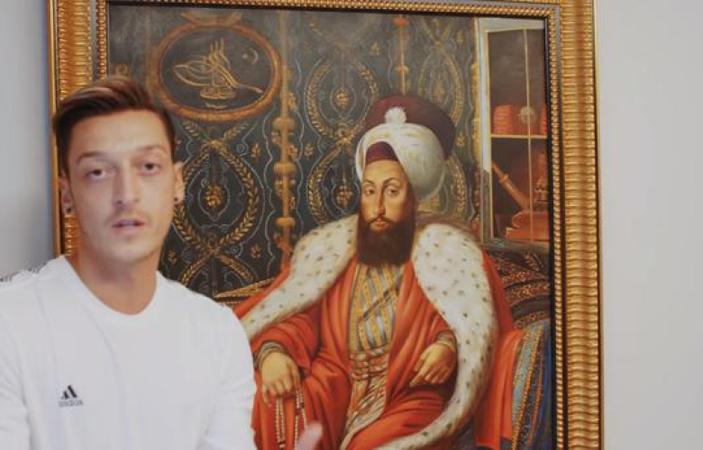 Mesut Özil'den büyük gaf!