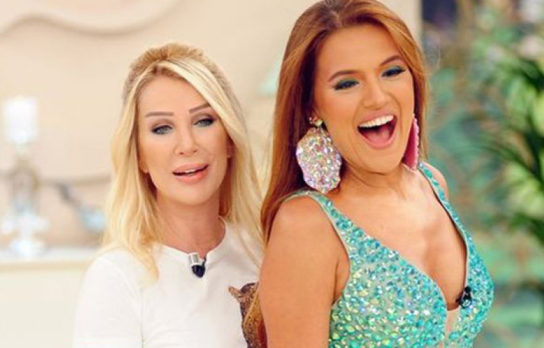Demet Akalın, Seda Sayan’a gelinlik baktı 