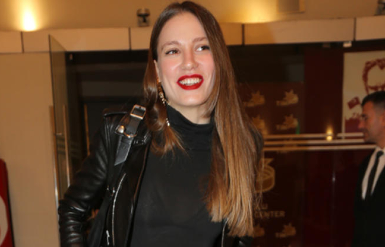 Serenay Sarıkaya'dan Cem Yılmaz’a özel davet