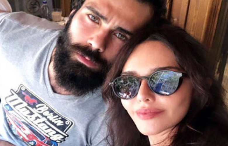 Hande Ataizi ve sevgilisinden ilk poz 
