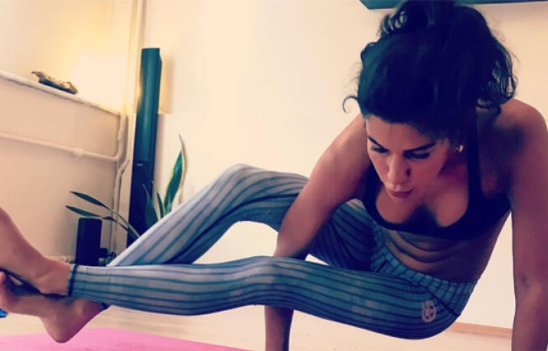 Berrak Tüzünataç yoga eğitmeni oldu