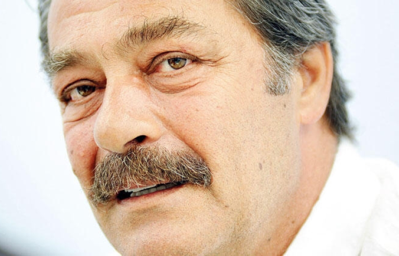 Kadir İnanır: "Depreme otelde uyurken yakalandım"