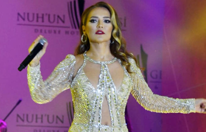 Demet Akalın'dan Hadise'ye destek: "Zamanında ben de giydim"