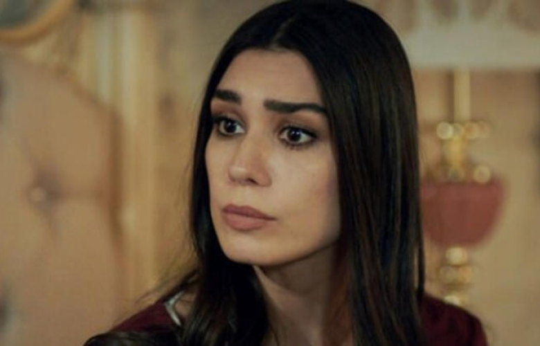 Burcu Kıratlı dolandırıcıya yarım milyon kaptırdı!