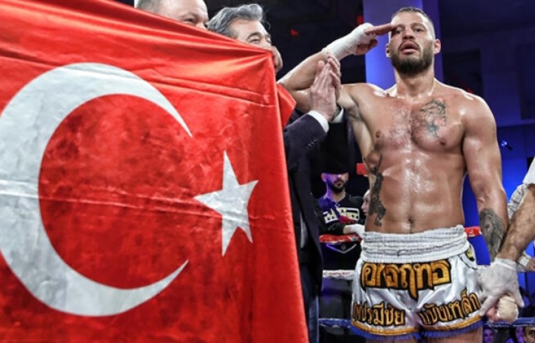 Avatar Atakan'dan ringde asker selamı