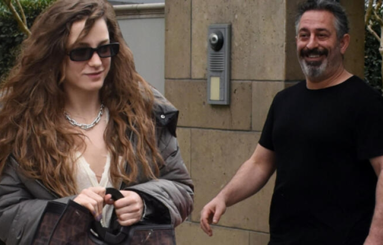 Cem Yılmaz, Serenay Sarıkaya'nın annesi Ümran Seyhan'la tanıştı