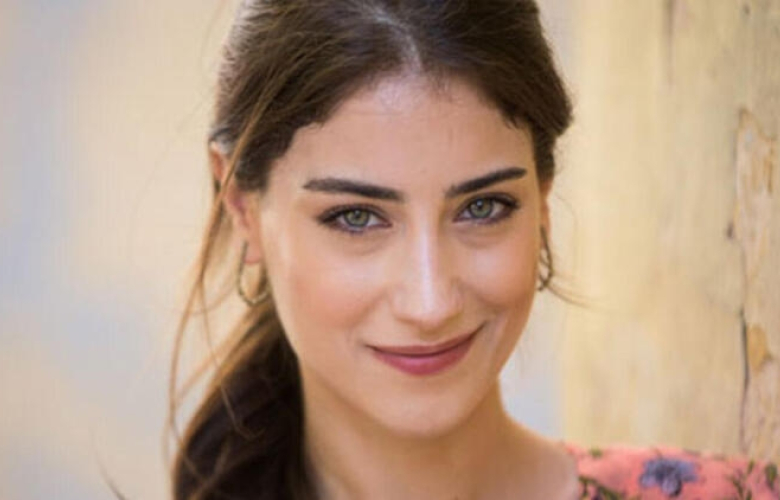 Hazal Kaya Corona Virüs'e yakalandı. 