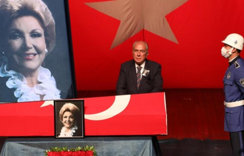 Usta oyuncu Nedret Güvenç'e veda