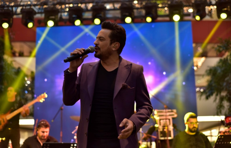 EMRE ALTUĞ: "ÇOCUKLAR BÜYÜDÜKÇE İÇİM BURULUYOR. KUZEY'İN AYAĞI 38 NUMARA OLDU!"