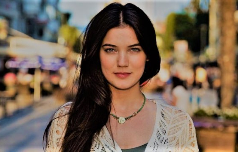 Vatanım Sensin ile ünlenen Pınar Deniz, Burcu Öğretmen oluyor!