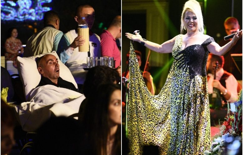 Safiye Soyman'ı Bodrum'da hasta oğlu Harun da izledi