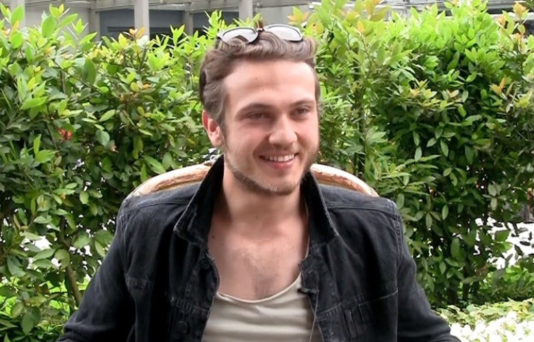 Aras Bulut İynemli evleniyor mu?