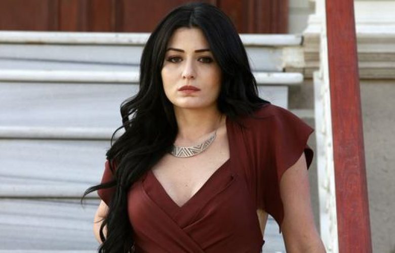 Deniz Çakır'ın uçağında korku dolu anlar!