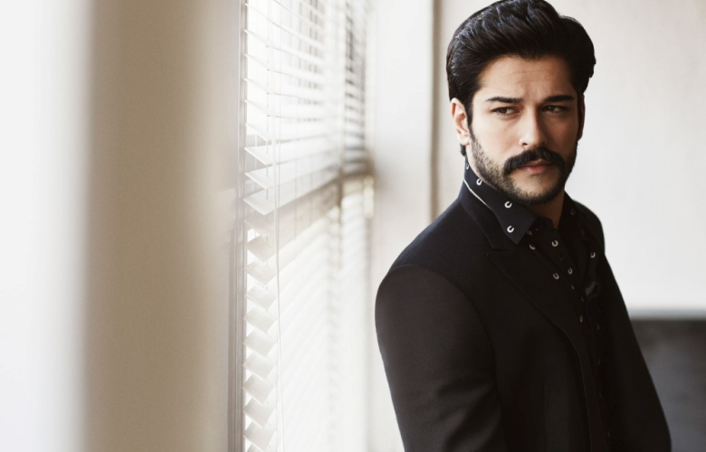Burak Özçivit ilgiden bunaldı! 