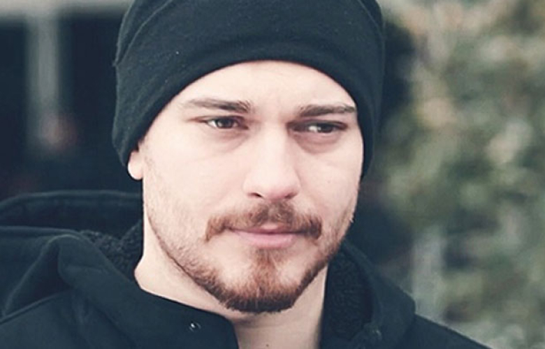 Çağatay Ulusoy'un yeni dizisi hakkında flaş gelişme!