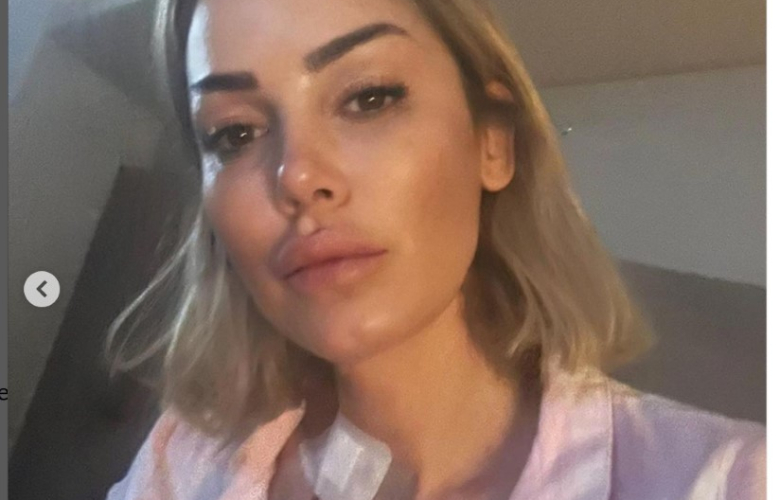 Petek Dinçöz ameliyat masasına yattı