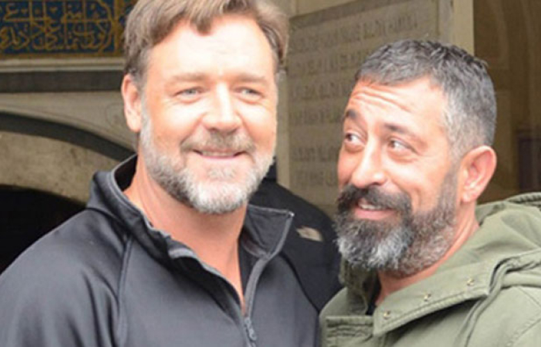 Russell Crowe'dan Cem Yılmaz'a övgü!