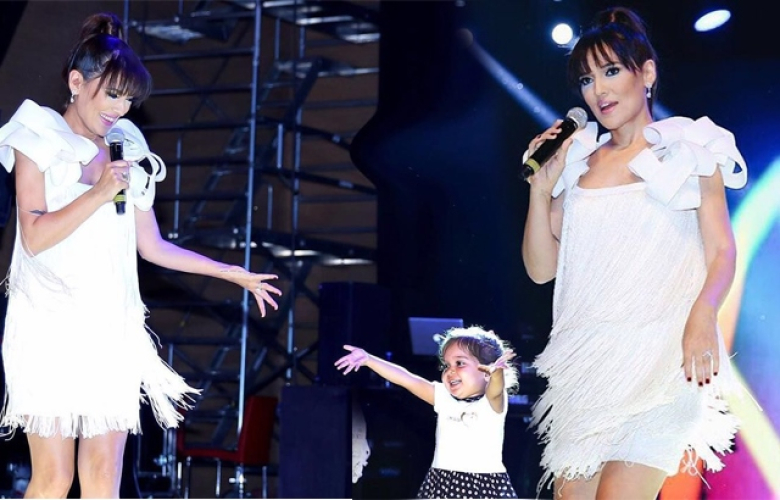 Demet Akalın: "Kim demiş Hira gülmez diye"