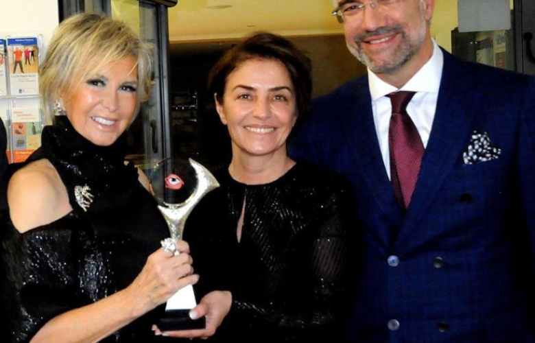 Filiz Akın’a Nürnberg’ten "’Yaşam Boyu Onur Ödülü"