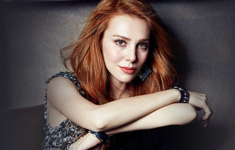 Elçin Sangu vampir mi olacak?