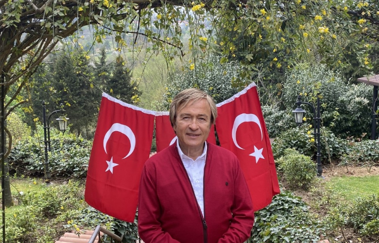 Erol Evgin’den İstiklal Marşı
