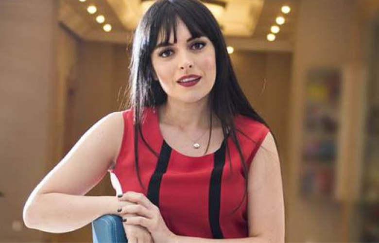 Ezgi Mola isyan etti!