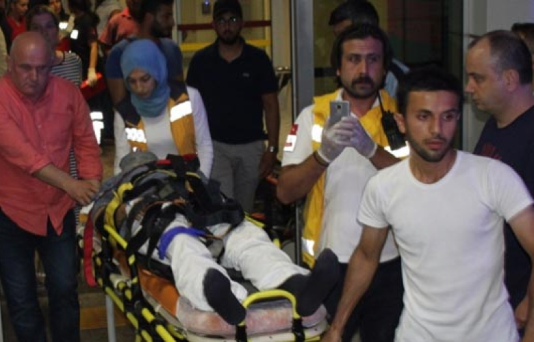 Son Dakika... Ünlü oyuncu trafik kazası geçirdi