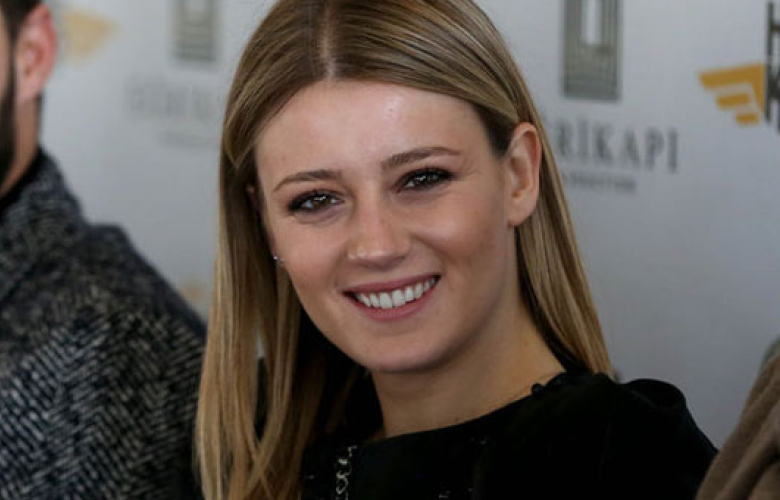 Gizem Karaca’nın evinde esrar öğütme makinesi ele geçirildi!