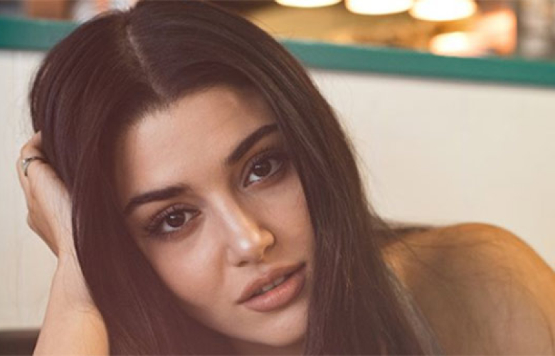 Uyuttu! Hande Erçel sosyal medyayı fena salladı