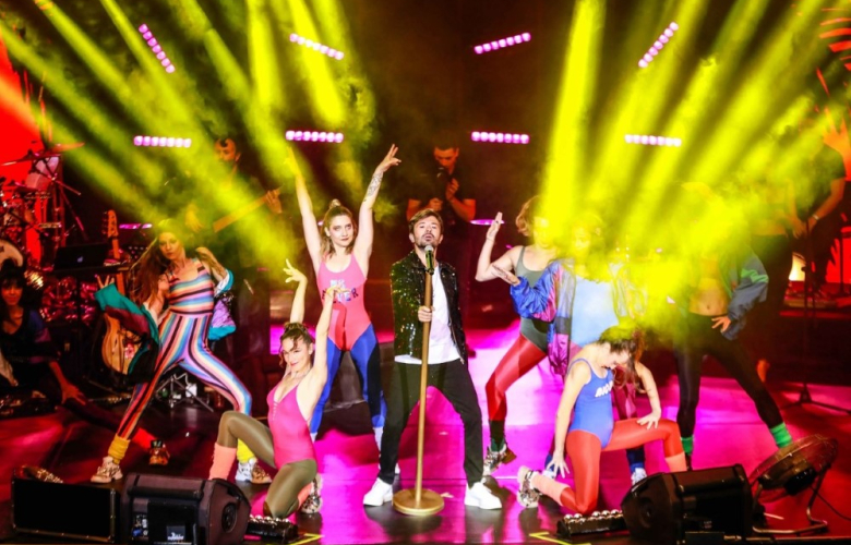  Yalın bir kez daha "Sold-Out"