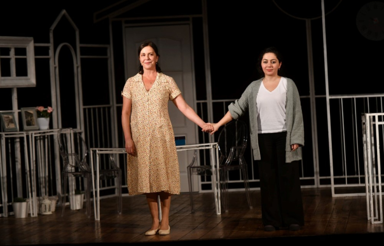 TİYATRO Lale Mansur'dan "İyi Geceler Anne"