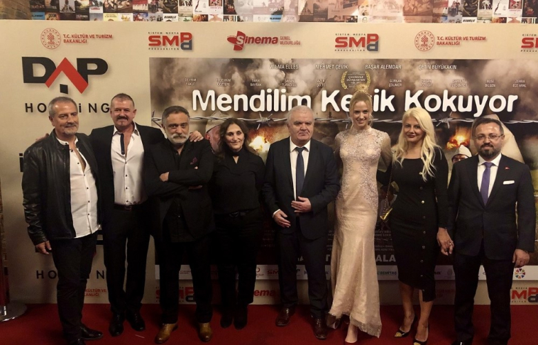 Seyirciyi kalbinden etkiledi! "Mendilim Kekik Kokuyor" filmi galada ağlattı!