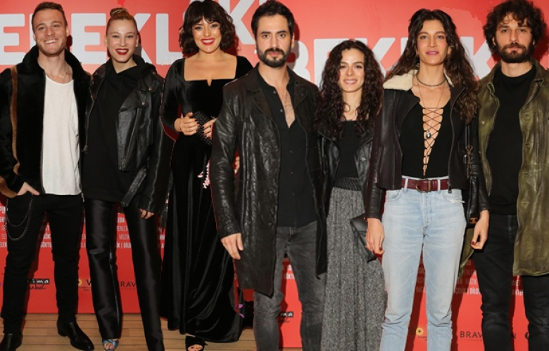 "Kelebekler" filmine yıldız yağdı!