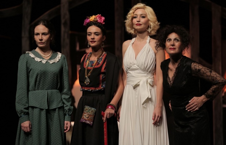 "Dali'nin Kadınları" Kıbrıs'ta ayakta alkışlandı!