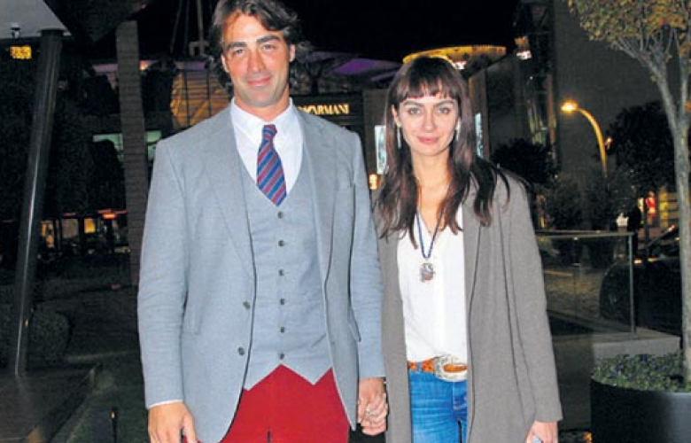 Sarp Levendoğlu ve Birce Akalay'dan mutluluk pozu