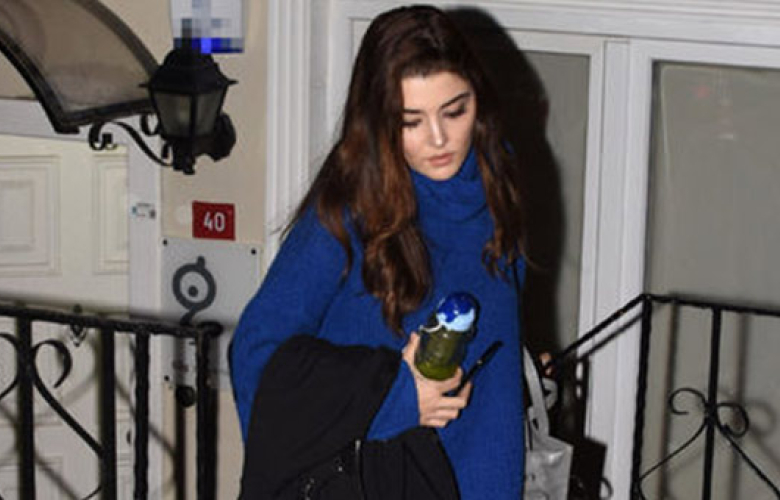 Şarkıları önce Hande Erçel dinledi!